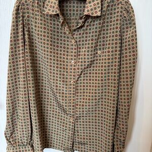 Women's 70s Button-Down Blouse in Olive Geometric Print
